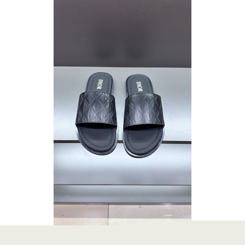 ch**an D*or slippers